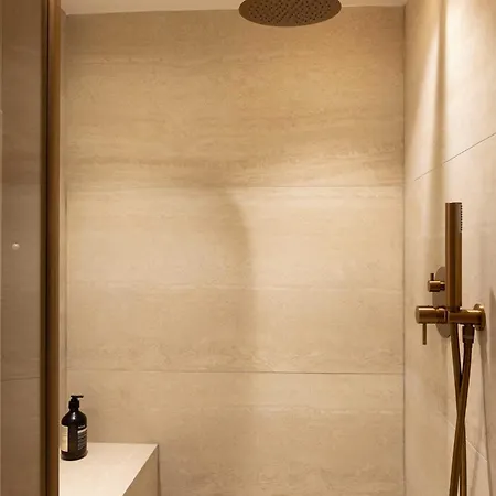 شقة Chic A C - 2bdr 6p - Faubourg S Denis *