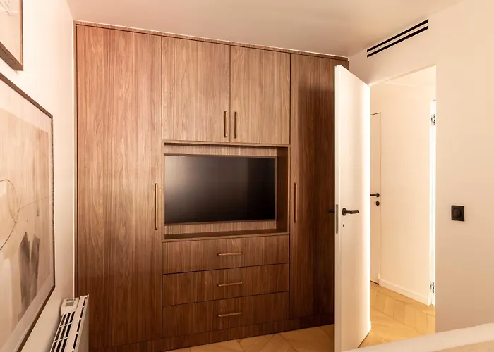 Chic A C - 2bdr 6p - Faubourg S Denis Appartement *