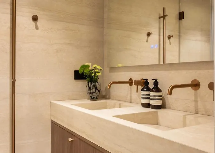 Chic A C - 2bdr 6p - Faubourg S Denis * Paris